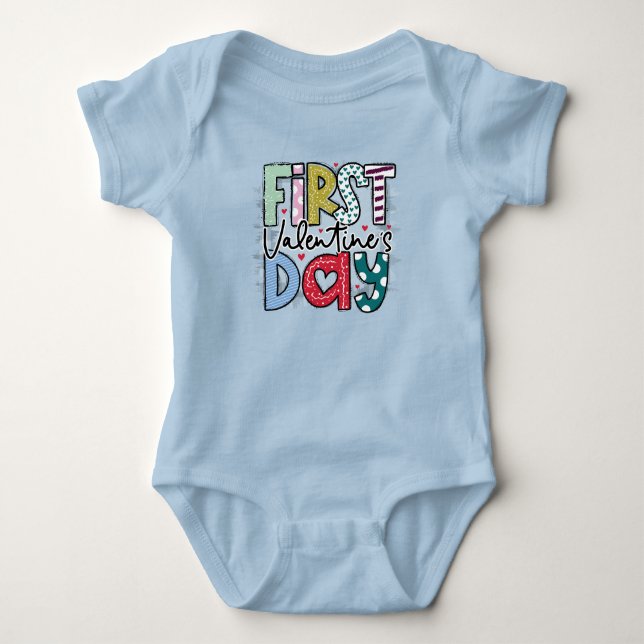 Body Para Bebê Primeiro bebê do Dia dos Namorados (Frente)