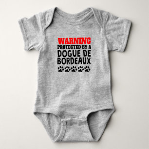 Body Para Bebê Protegido por um Dogue de Bordéus
