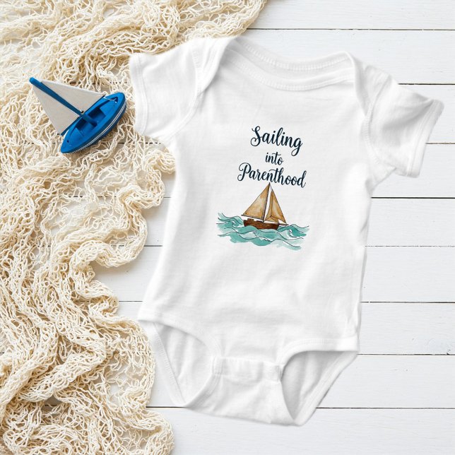 Body Para Bebê Sailing into Parenthood Bodysuit, Pastel Boat (Criador carregado)