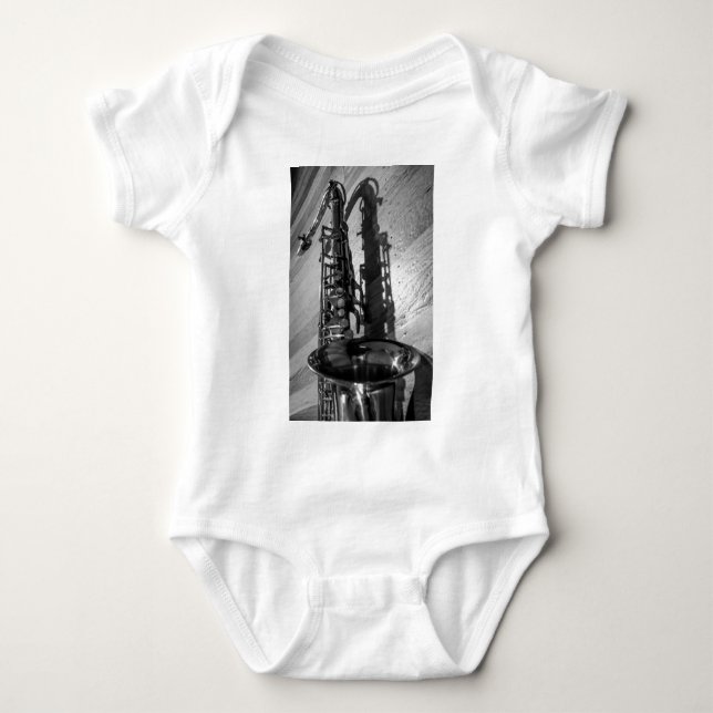 Body Para Bebê Saxofone preto e branco tenor (Frente)