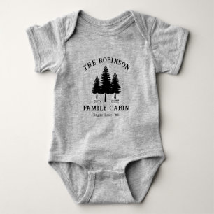 Body Para Bebê Sobrenome da Família Cabana Rústico País Árvores