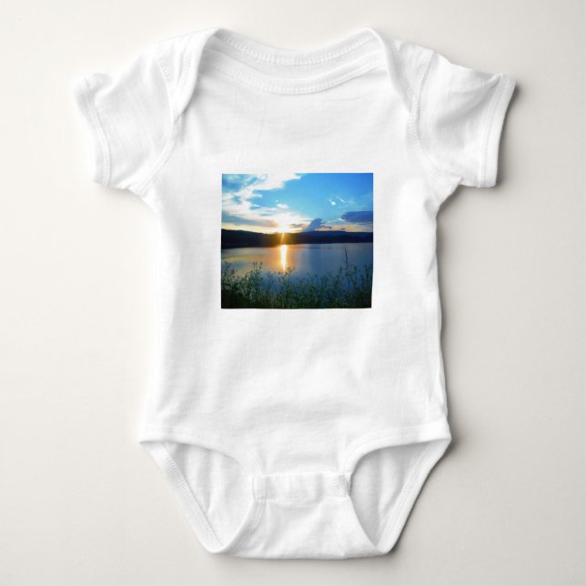 Body Para Bebê Sol azul no lago (Frente)