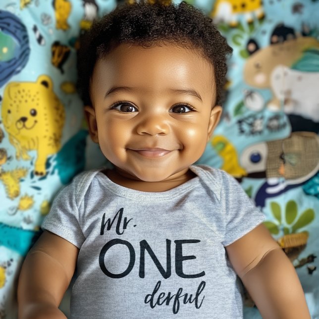 Body Para Bebê Sr. Oneince (Funky baby bodysuit especially designed for your wonderful one year old at home.)