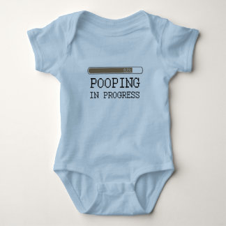 Body Para Bebê T-shirt em andamento de Pooping
