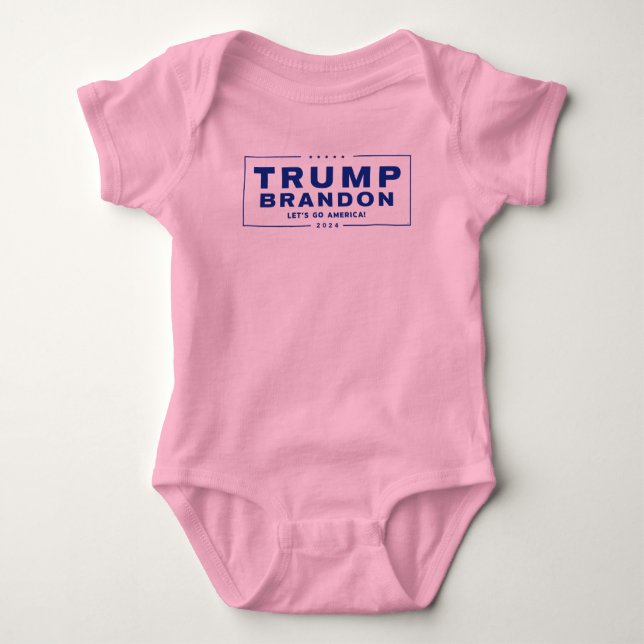 Body Para Bebê Trump Brandon 2024™ Eleição Bebê Rosa Belo Fato (Frente)