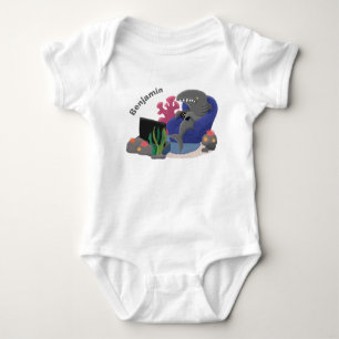 Body Para Bebê Tubarão engraçado assistindo desenho animado na TV