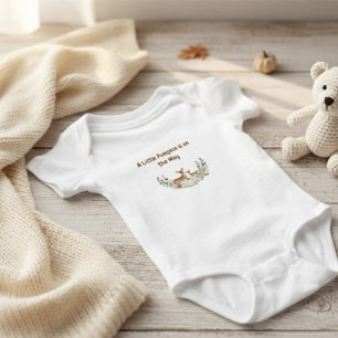 Body Para Bebê "Um Pequeno Abobrinha a Caminho" Babete de Bebê