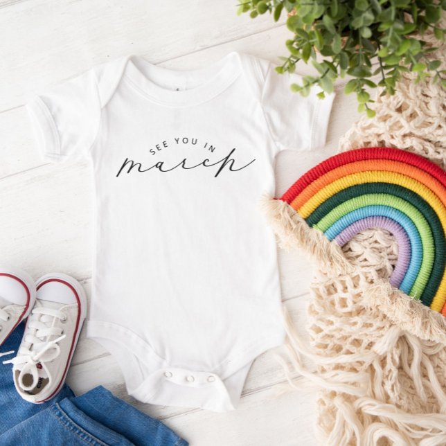 Body Para Bebê Vejo Você No Anúncio De Gravidez De Março (Criador carregado)