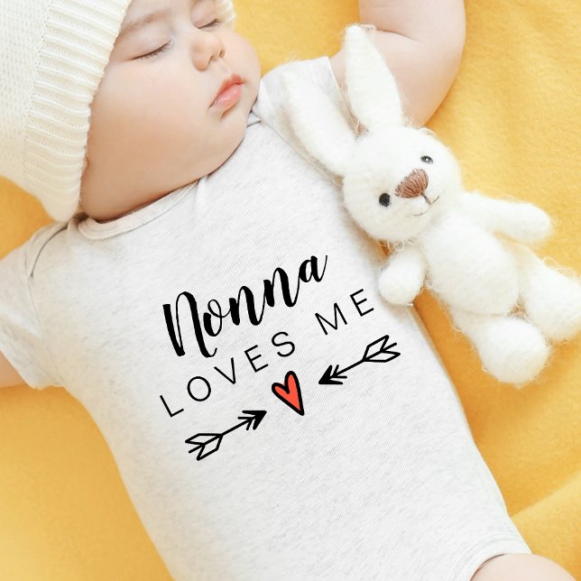 Body Para Bebê Vovó Nonna Bonita Me Ama Personalizar (Cute Grandma Nonna Loves Me Customize Baby Bodysuit)