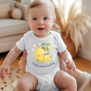 Body Para Bebê Zesty Mama Carregando Limão Cítrico Amalfi Doçura