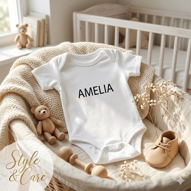 Body Personalizado com Nome para Bebê com Estilo (Stylish Personalized Baby Bodysuit with Name)