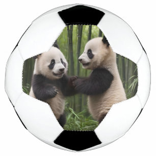 Bola De Futebol Brincadeiras: Bebês Pandas Brincam na Floresta