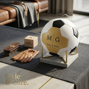 Bola De Futebol Elegante Nome de Casal Monograma Metálico Dourado