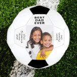 Bola De Futebol Foto do Melhor Pai Nunca<br><div class="desc">Celebre o melhor pai de sempre que é fã de futebol com esta bola personalizada de futebol fotográfico. Adicione uma fotografia dos seus filhos, personalize a saudação ("Dia de os pais Feliz, " Parabéns, etc.) e se ele é chamado de "Pai", "Pai", etc. Adicione os nomes de seus filhos e...</div>
