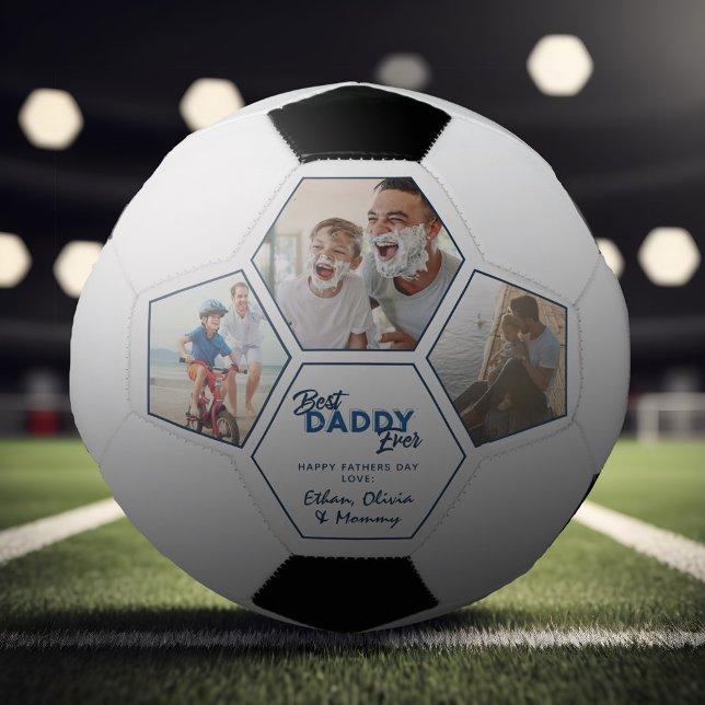 Bola De Futebol Melhor Pai de Colagem de Fotografias Moderno 3 (Easily personalize this Best Daddy Ever Soccer ball with your photos and text for a unique gift)