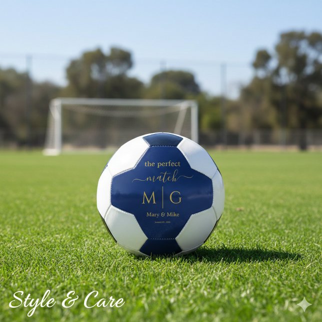 Bola De Futebol The Perfect Match Monogrammed Couple Name Navy (The Perfect Match Monogrammed Couple Name Navy Soccer Ball)