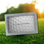 Bola de Golfe com Texto Personalizado<br><div class="desc">Design único para o golfista casual para o profissional do Heart. Clássico e único, isso certamente impressionará seus amigos de golfe no próximo torneio ou encontro. Personalize esta Bola de Golfe com Texto de sua escolha.</div>