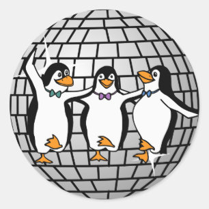 Bola do disco com a etiqueta dos pinguins da danç