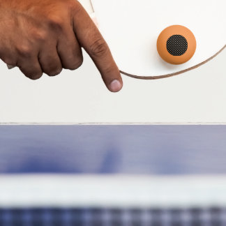 Bolinha De Ping Pong Bolinhas de Pêssego Apricot em um Fundo Preto