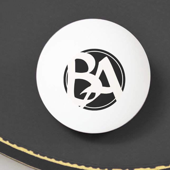 Bolinha De Ping Pong Iniciais sobredimensionadas em branco e preto (Criador carregado)