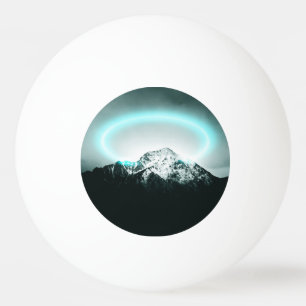 Bolinha De Ping Pong Misteriosa luz azul-neon da montanha nevada