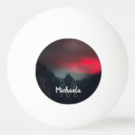 Bolinha De Ping Pong Monograma de nuvens, neblina e montanhas