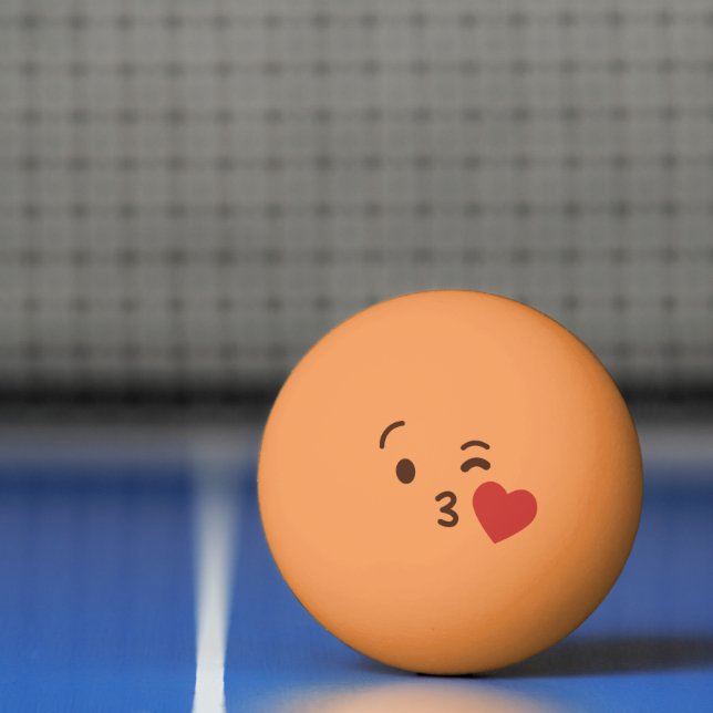 Bolinha De Ping Pong Rosto Engraçado. Emoji. Emoticon. Te Amo