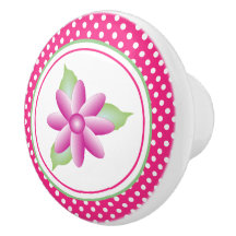 Bolinhas branca e cor-de-rosa