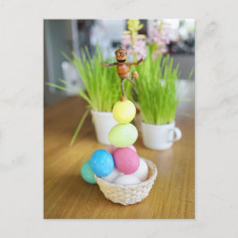 Bolota com cartão postal de Páscoa de ovos de Pásc