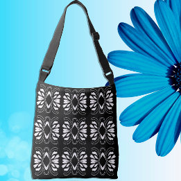 Bolsa Ajustável Bag Design de Corpo Cruzado Chic Black and White O