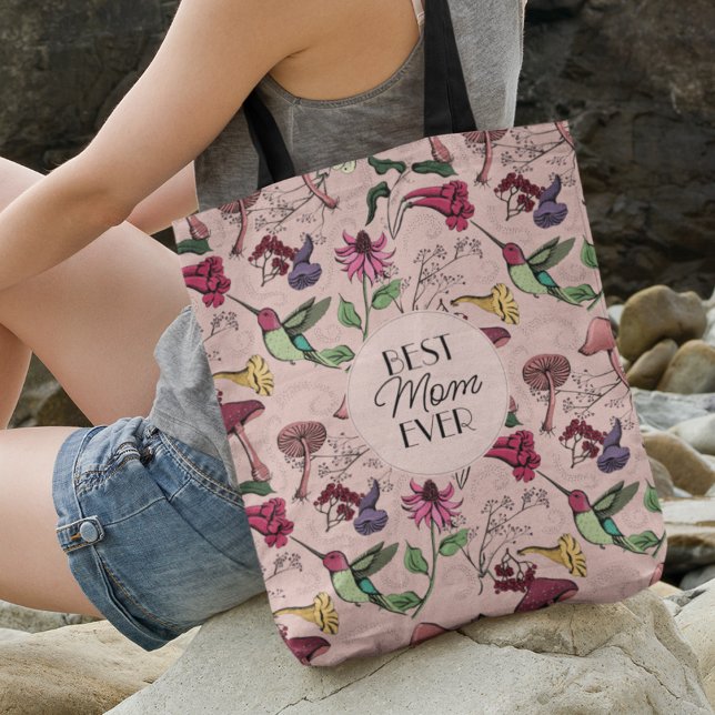 Bolsa Ajustável Blush Pink Melhor Mãe Foto Hummingbird Floral (FRONT: Best Mom Ever Hand-Drawn Hummingbird, Flowers & Mushrooms
BACK: Photo & 2 Personalized Texts.)