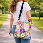 Bolsa Ajustável Large Assorted Floral Dark Colors<br><div class="desc">Be the star this summer in this pretty dark colored floral tote bag with various species of flowers in enlarged patterns</div>