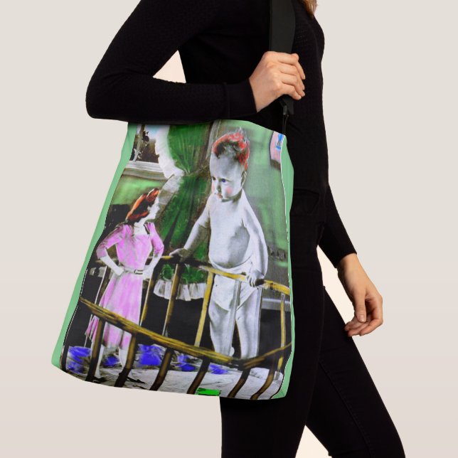 Bolsa Ajustável Mãe dos anos 40 e seu bebê gigante (Close Up)
