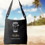 Bolsa Ajustável Paleta de cruzeiro, preta, branco, monograma, inic<br><div class="desc">Um fundo preto,  decorado com um navio de cruzeiro e o texto: Esquadrão de Cruzeiros. Personalize e adicione as iniciais do monograma e o nome do cheio.</div>