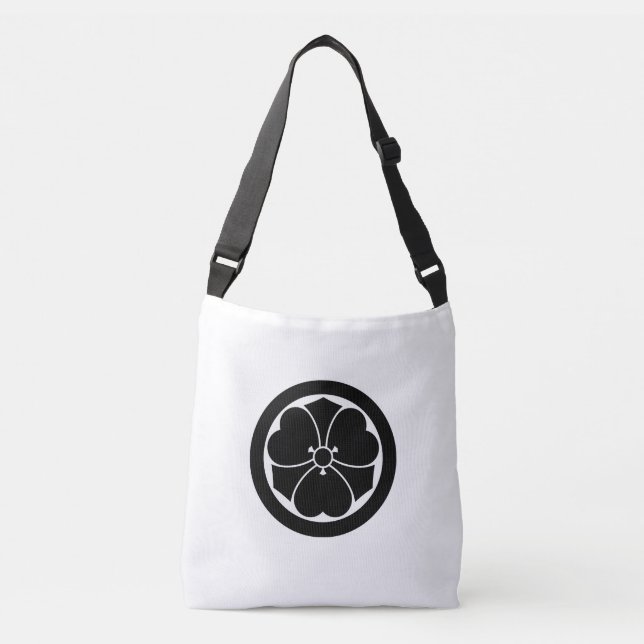 Bolsa Ajustável Trevo-de-quatro-folhas com espadas em círculo (Frente)