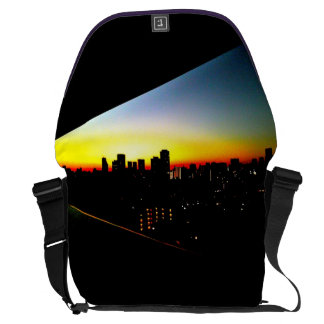 BOLSA CARTEIRO 明け方の街メッセンジャーバッグ