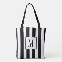 Bolsa com riscas brancas e pretas monogramas
