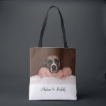 Bolsa Personalizado De Bebê E Cachorro<br><div class="desc">Design seu próprio bolsa de fotos de dois lados com sua foto personalizada que inclui o modelo de imagem de sangria de cheio. Carregue facilmente suas próprias fotos com seu próprio personagem e pessoas amadas. Adicione uma foto à frente e atrás. Podem ser iguais ou diferentes.</div>