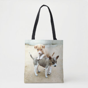 Bolsa Tote Adoráveis Cachorros Brincando na Praia