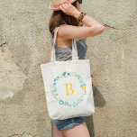 Bolsa Tote Água e Verruga Floral Amarelo Monograma<br><div class="desc">Bela design de monograma apresenta uma delicada e elegante coroa floral.</div>