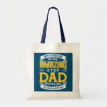 Bolsa Tote Amazing Step Dad thanks for Putting up with Mom<br><div class="desc">Amazing Step Dad thanks for Putting up with Mom Fathers Day Gift. Perfect gift for your dad,  mom,  papa,  men,  women,  friend and family members on Thanksgiving Day,  Christmas Day,  Mothers Day,  Fathers Day,  4th of July,  1776 Independent day,  Veterans Day,  Halloween Day,  Patrick's Day</div>