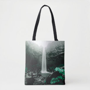 Bolsa Tote Amazing view of Svartifoss waterfall. Scenic image