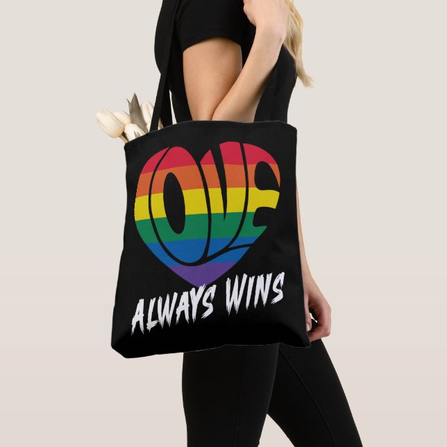 Bolsa Tote Amor Sempre ganha Orgulho LGBTQ (Close Up)