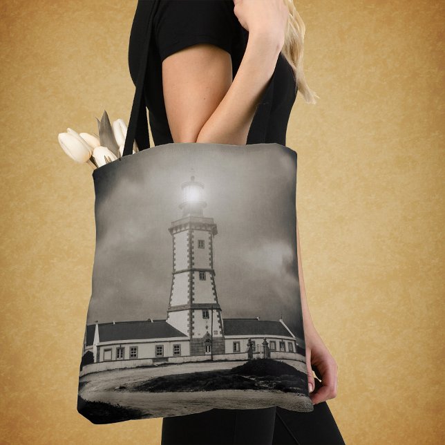 Bolsa Tote Antigo farol em uma noite de tempestade (Old lighthouse on a storm night. tote bag)