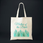 Bolsa Tote Aqua Aqua, Penas Mãe da Noiva<br><div class="desc">Esta design clara e arejada apresenta penas aquosas em tons legal de azul, aqua e verde. Coordena-se com a "Watercolor Feather Wedding Collection". Use para favores de casamento ou como um item de conveniência nos casamentos de destino. Bolsas estão disponíveis neste design para toda a festa noiva e vêm em...</div>