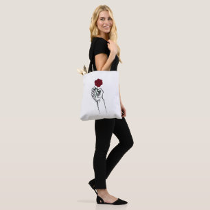 Bolsa Tote Arte Minimalista de Mão Segurando Rosa – Des