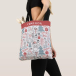 Bolsa Tote Árvore de Natal de Papais noeis Brancos Bons Perso<br><div class="desc">Esta bolsa de Natal bonitinha apresenta um divertido padrão caprichoso de ilustrações de Papais noeis, árvores, e apresenta-se em rosa, vermelho e chato.</div>