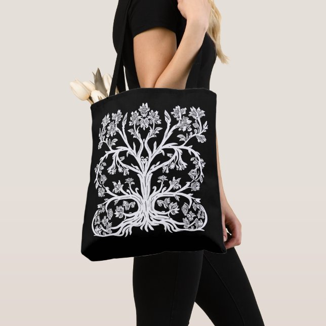 Bolsa Tote Árvore Floral da Vida em Branco em Preto (Close Up)