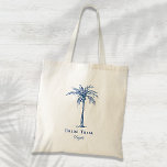 Bolsa Tote Árvore Tropical de Palma Azul da Tribo Brito Perso<br><div class="desc">Esta bolsa divertida de palmeiras tropicais com as palavras "Tribo de Noiva" em azul (cor do ano 2020) é o presente perfeito para um destino de praia tropical ou casamento ao ar livre! Personalize-o com o nome da sua dama de honra.</div>