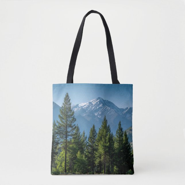 Bolsa Tote Árvores Coníferas com Fundo de Montanha (Frente)